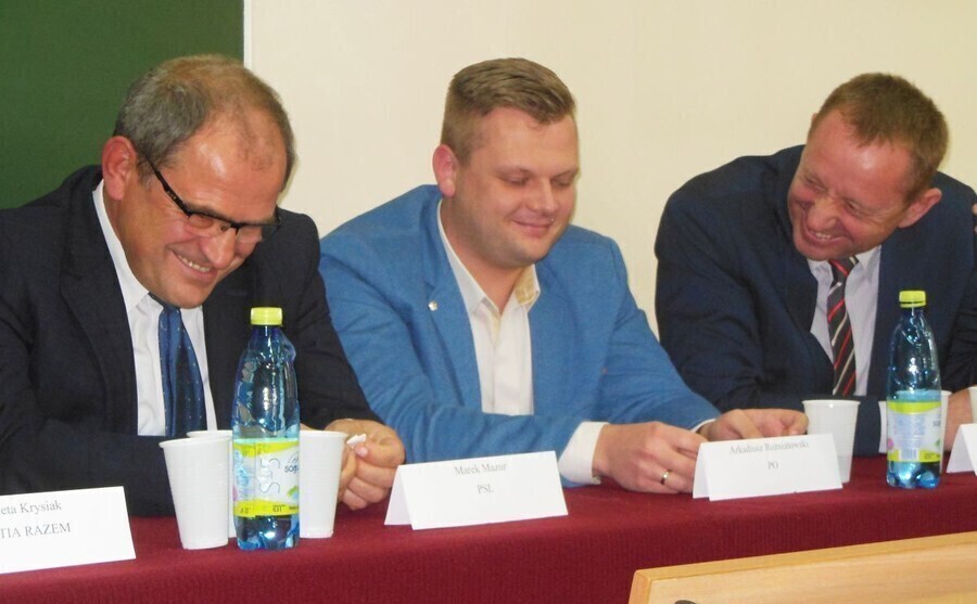 Zdjęcie 1: Studenci pytali, kandydaci odpowiadali