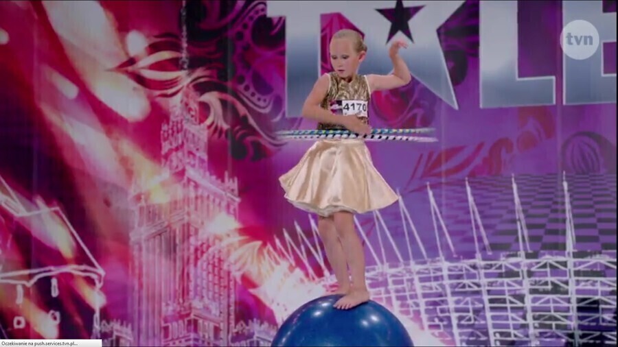 Zdjęcie 1: Mała piotrkowianka w półfinale Mam Talent