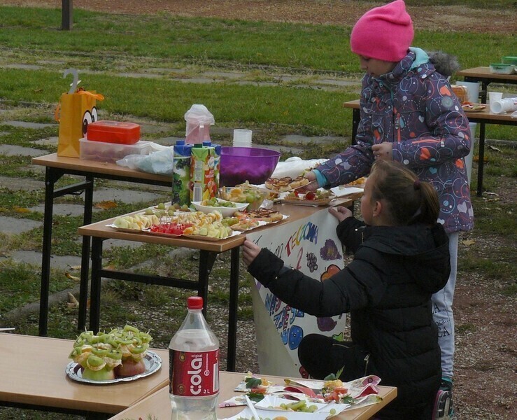 Zdjęcie 16: Pierwszy mecz na wymarzonym boisku już rozegrany