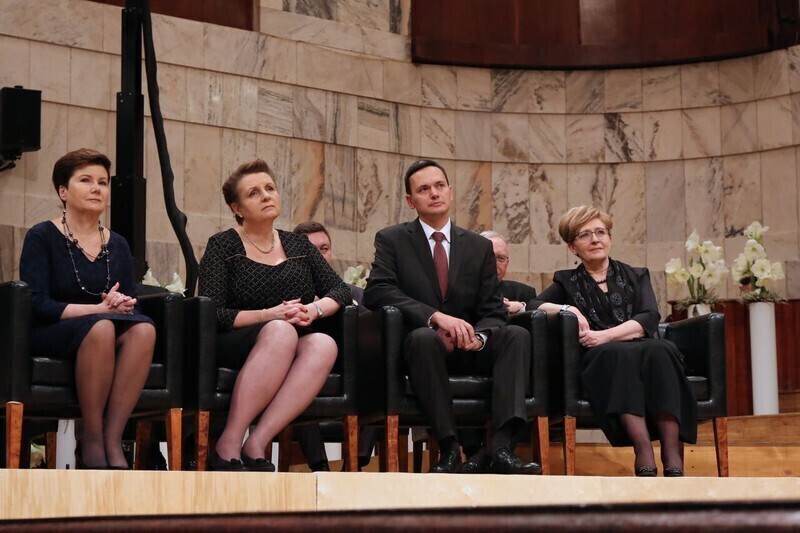 Zdjęcie 3: Piotrkowianka wręczała nagrodę w Konkursie Chopinowskim