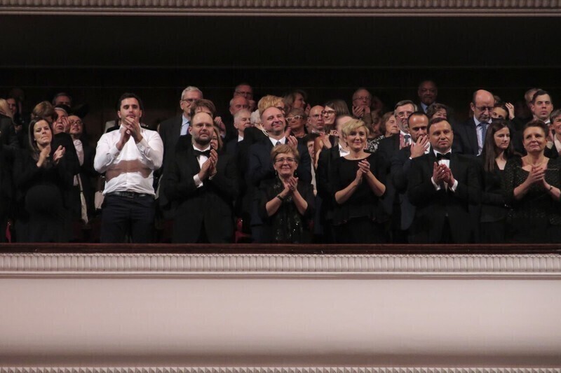 Zdjęcie 8: Piotrkowianka wręczała nagrodę w Konkursie Chopinowskim