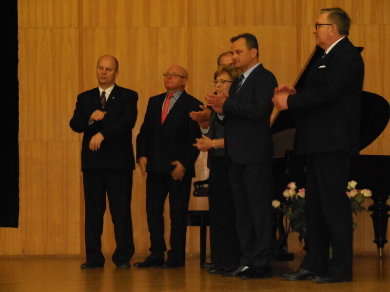 Zdjęcie 14: Wojewódzkie obchody Dnia Edukacji Narodowej w Piotrkowie