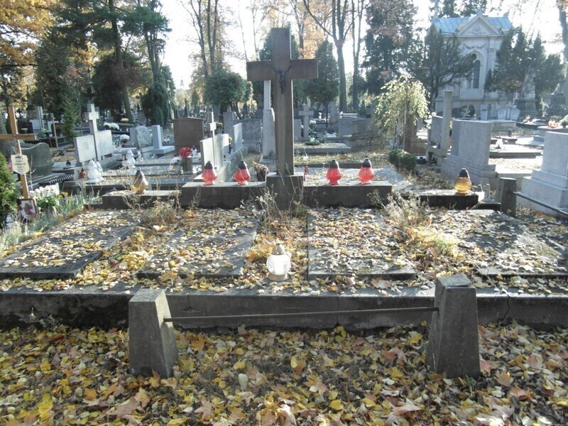 Zdjęcie 4: Posprzątali zapomniane groby