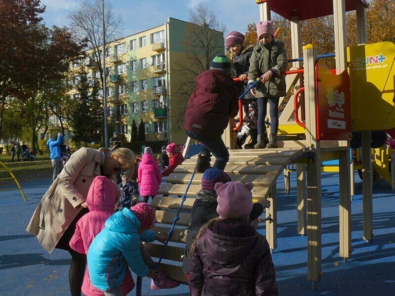 Zdjęcie 3: Nowy plac zabaw i kolejna siłownia zewnętrzna 