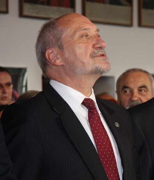 Poseł ziemi piotrkowskiej ministrem obrony narodowej