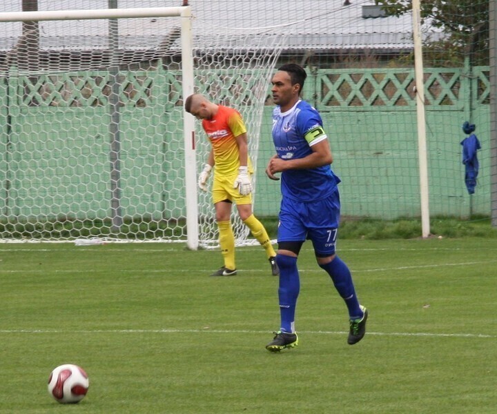 Czwarta porażka z rzędu polonistów