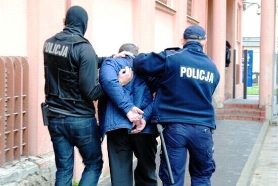 Zdjęcie 8: Cięli nogi ofiary ostrym narzędziem i posypywali solą