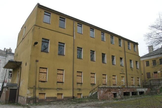 Budynku przy ul. POW nikt nie chciał