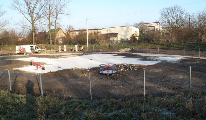 Zdjęcie 4: Plac rozrywki na cyklodromie prawie gotowy 