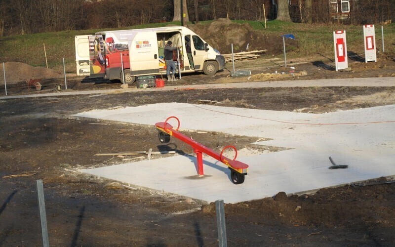 Zdjęcie 6: Plac rozrywki na cyklodromie prawie gotowy 