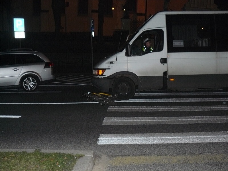Zdjęcie 3:  19-letni rowerzysta potrącony na przejściu dla pieszych