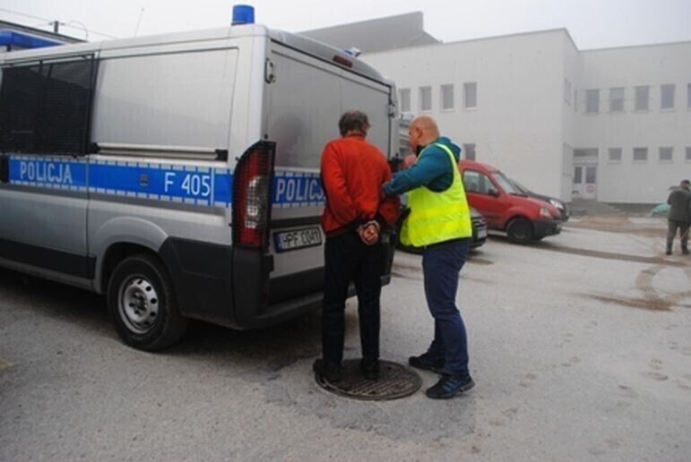 Z nożem na kolegę. Tragiczny skutek libacji przy ul. Wojska Polskiego