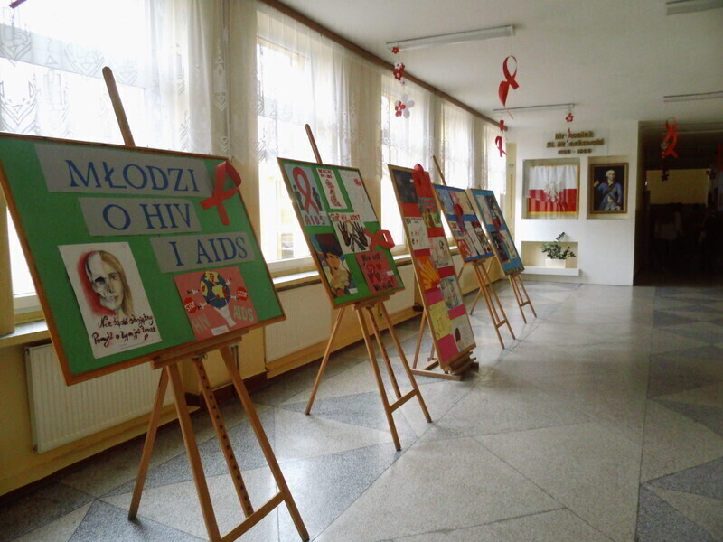 Zdjęcie 4: Moszczenica: obchody Światowego Dnia Walki z AIDS