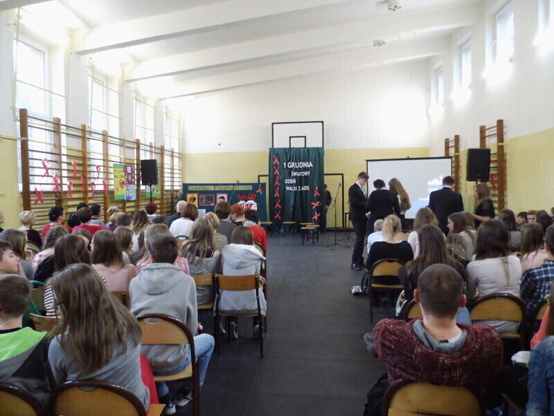 Zdjęcie 5: Moszczenica: obchody Światowego Dnia Walki z AIDS