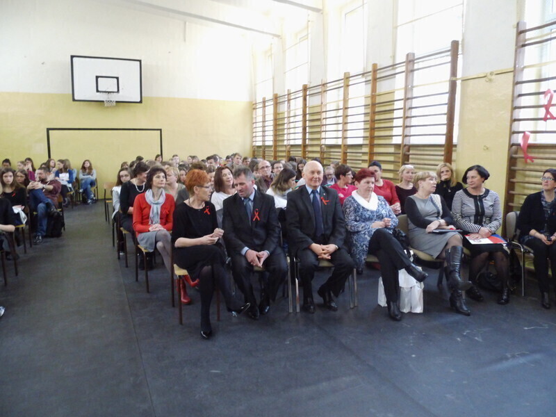 Zdjęcie 7: Moszczenica: obchody Światowego Dnia Walki z AIDS