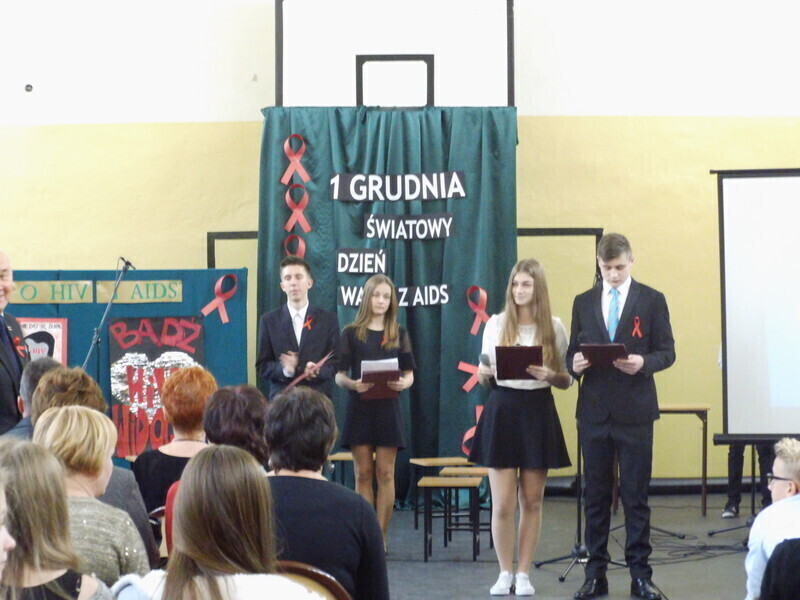 Zdjęcie 9: Moszczenica: obchody Światowego Dnia Walki z AIDS