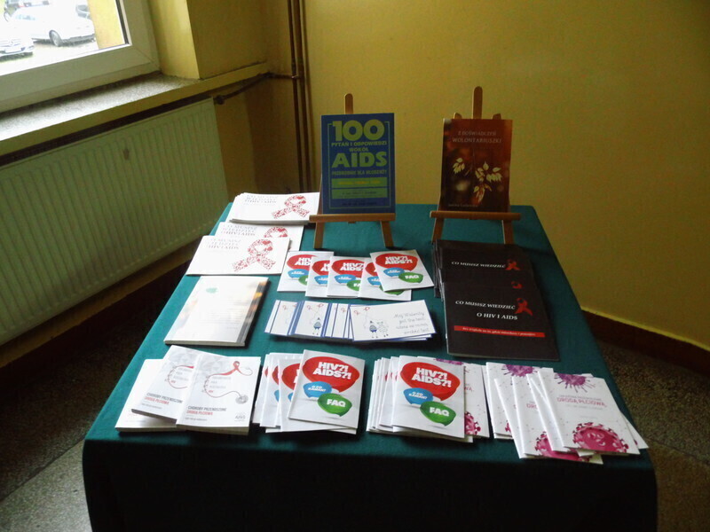 Zdjęcie 11: Moszczenica: obchody Światowego Dnia Walki z AIDS