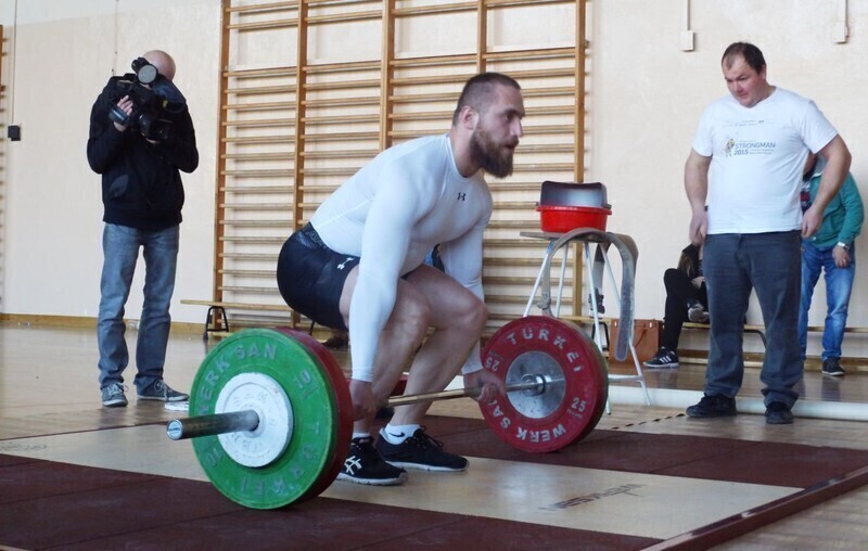 Zdjęcie 8: Ile podnieśli w martwym ciągu?