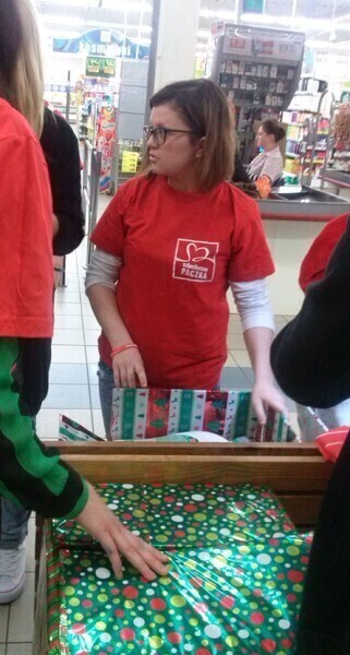 Zdjęcie 9: Piotrkowscy szczypiorniści wsparli Szlachetną Paczkę