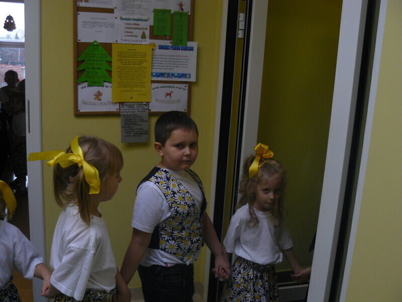 Zdjęcie 8: Przedszkolaki wreszcie u siebie