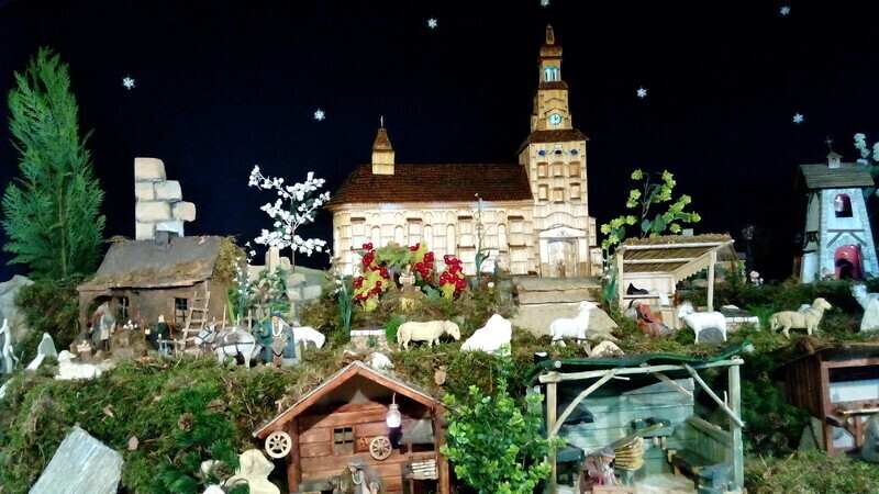 Zdjęcie 9: Bernardyńska szopka prawie gotowa