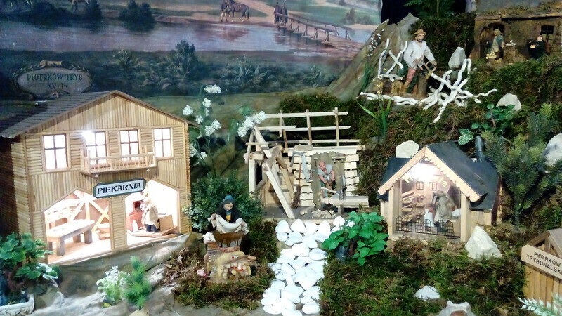 Zdjęcie 10: Bernardyńska szopka prawie gotowa