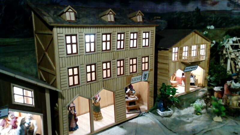 Zdjęcie 11: Bernardyńska szopka prawie gotowa