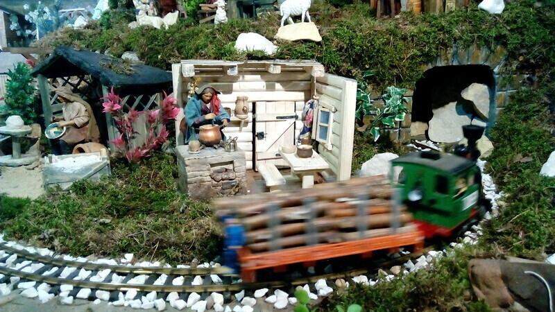 Zdjęcie 16: Bernardyńska szopka prawie gotowa