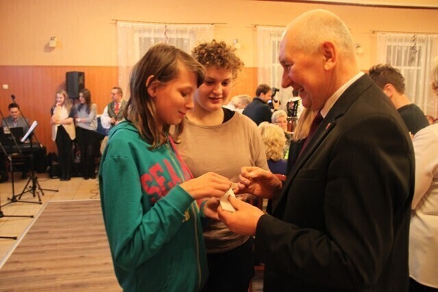 Zdjęcie 14: Wspólnie kolędowali w Moszczenicy 