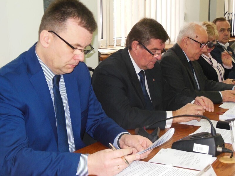 Zdjęcie 4: Awantura na sesji. Polityka zdominowała dyskusję nad budżetem 