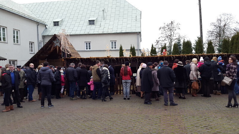 Zdjęcie 2: Żywa szopka u Bernardynów