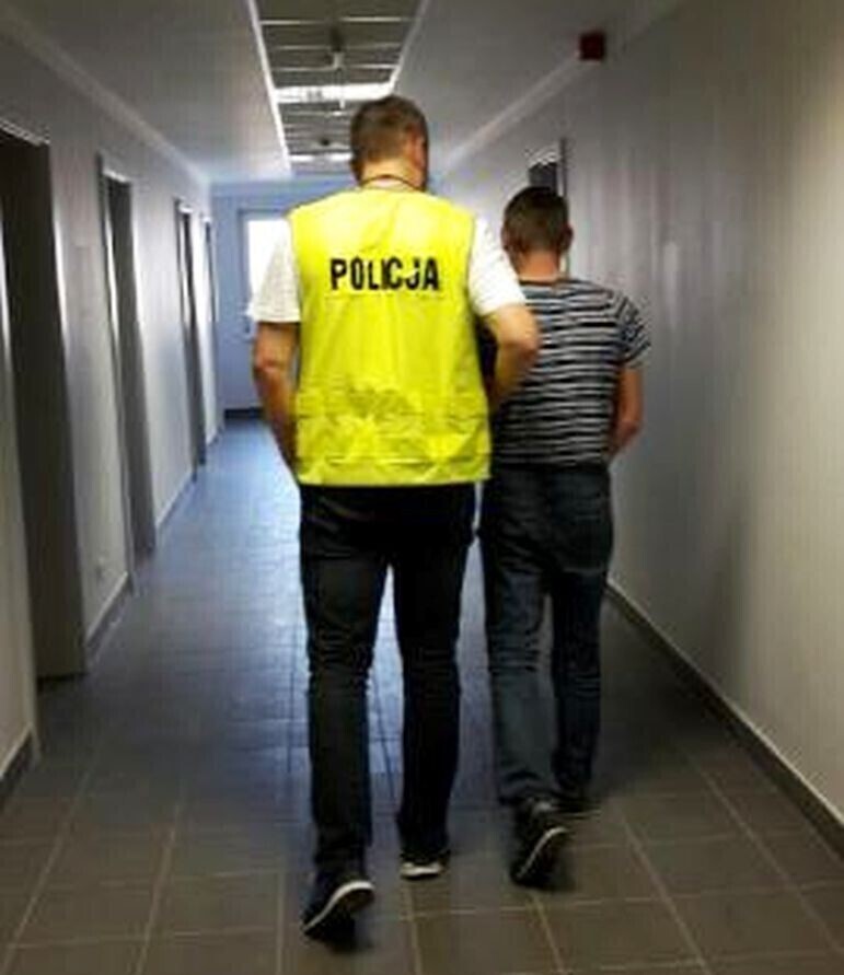 Włamywacz uwięziony w garażu