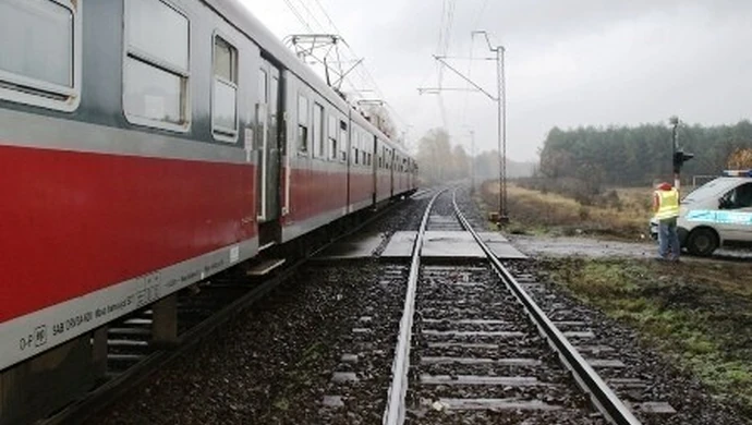 PKP PLK odnawia przejazdy kolejowe 