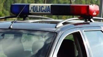 Ciężarówka stanęła w poprzek drogi