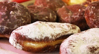 Zjedz pączka, bo inaczej zjedzą cię komary! 