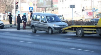 Kolizja na skrzyżowaniu al. 3 Maja i Al. Kopernika