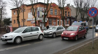 Ile samochodów na głowę?