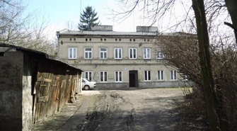 Są tak pijani, że nie mogą dojść do toalety 