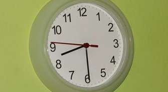 W nocy z soboty na niedzielę przestawiamy zegarki 