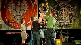 Wystąpił Dom o Zielonych Progach