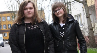 Postawiły ławki na przystanku, zrobią happening