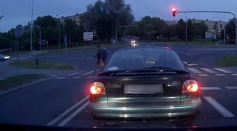 Kierowca mercedesa potrącił rowerzystę (FILM) 