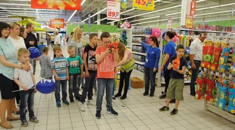 Przeprowadzili zbiórkę na rzecz Domu Dziecka