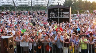 Kto traci, a kto zarabia na dniach miast i gmin?