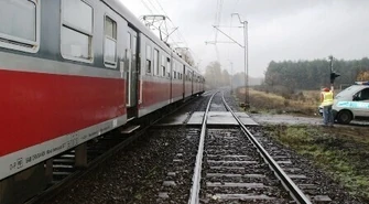 PKP PLK odnawia przejazdy kolejowe 