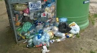 „Stawki za śmieci poszybowały w górę o 50%, a co mamy w zamian?”