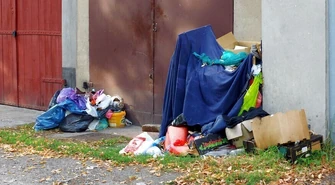 Żer dla szczurów przy ul. Czarnej w Piotrkowie 