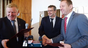 „Nie zawiedziemy!” Posłowie na sesji w Sulejowie 