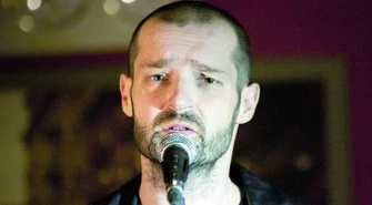 Bard, poeta, piosenkarz, prowokator i... grabarz. Koncert pamięci Marcina Różyckiego 