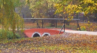 Prezydent przypnie kłódkę na mostku zakochanych 